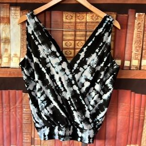 Veronica M Double V-Tank Size M Made in USA